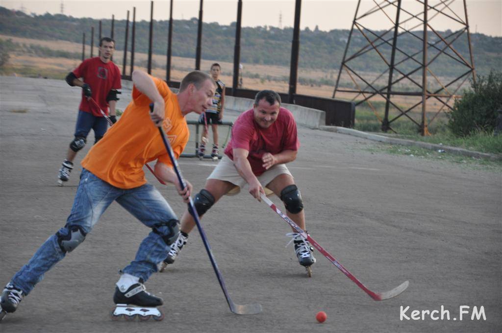 Насколько важно хоккеисту хорошо играть в смежные виды спорта?