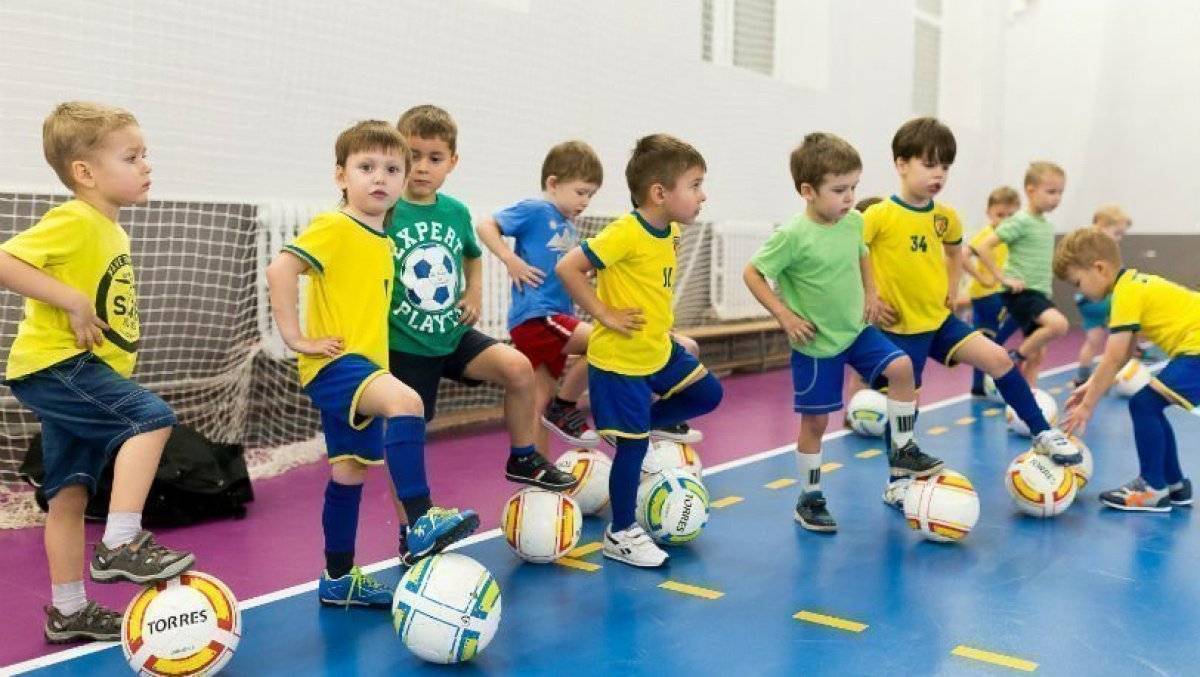 Как отдать ребенка в футбол: 5 рекомендаций