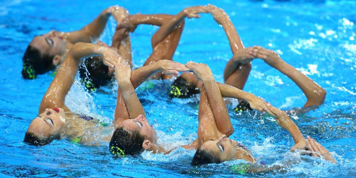 Синхронное плавание дети под водой