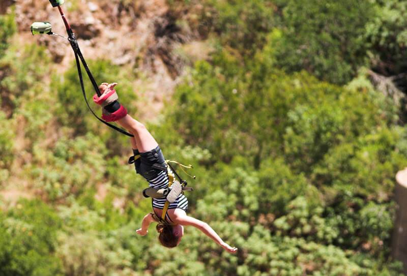 Jumping фитнес – джампинг фитнес (батут). польза и противопоказания. тренировки