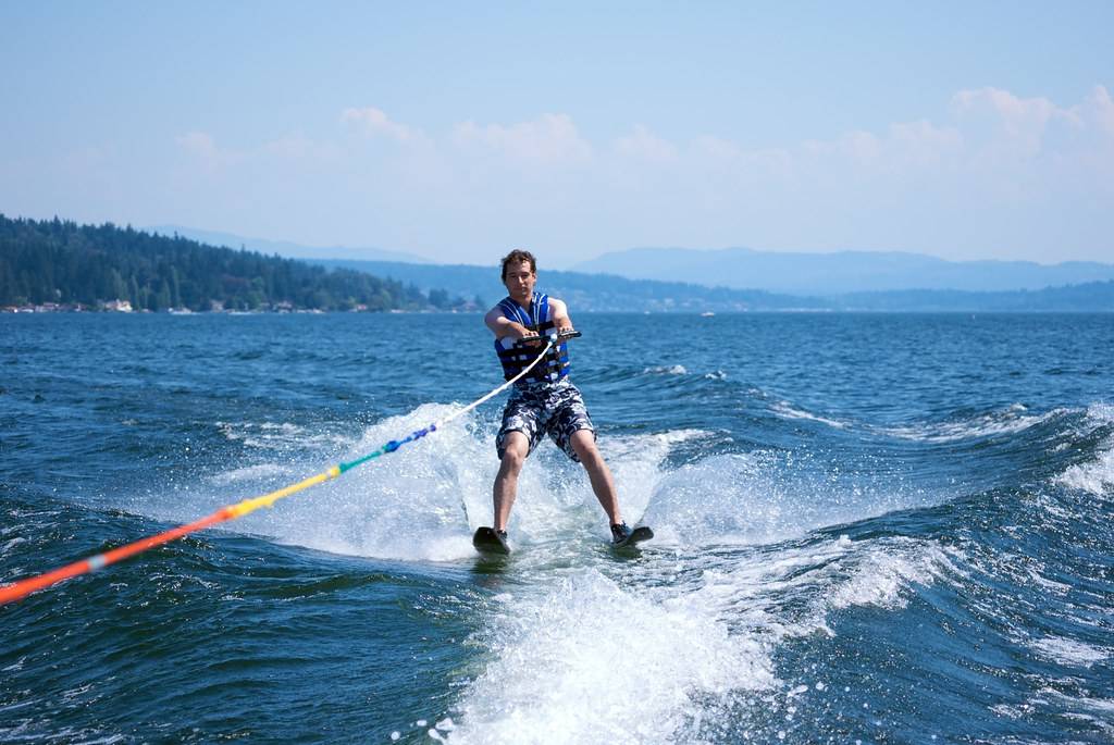 Как правильно кататься на водных лыжах