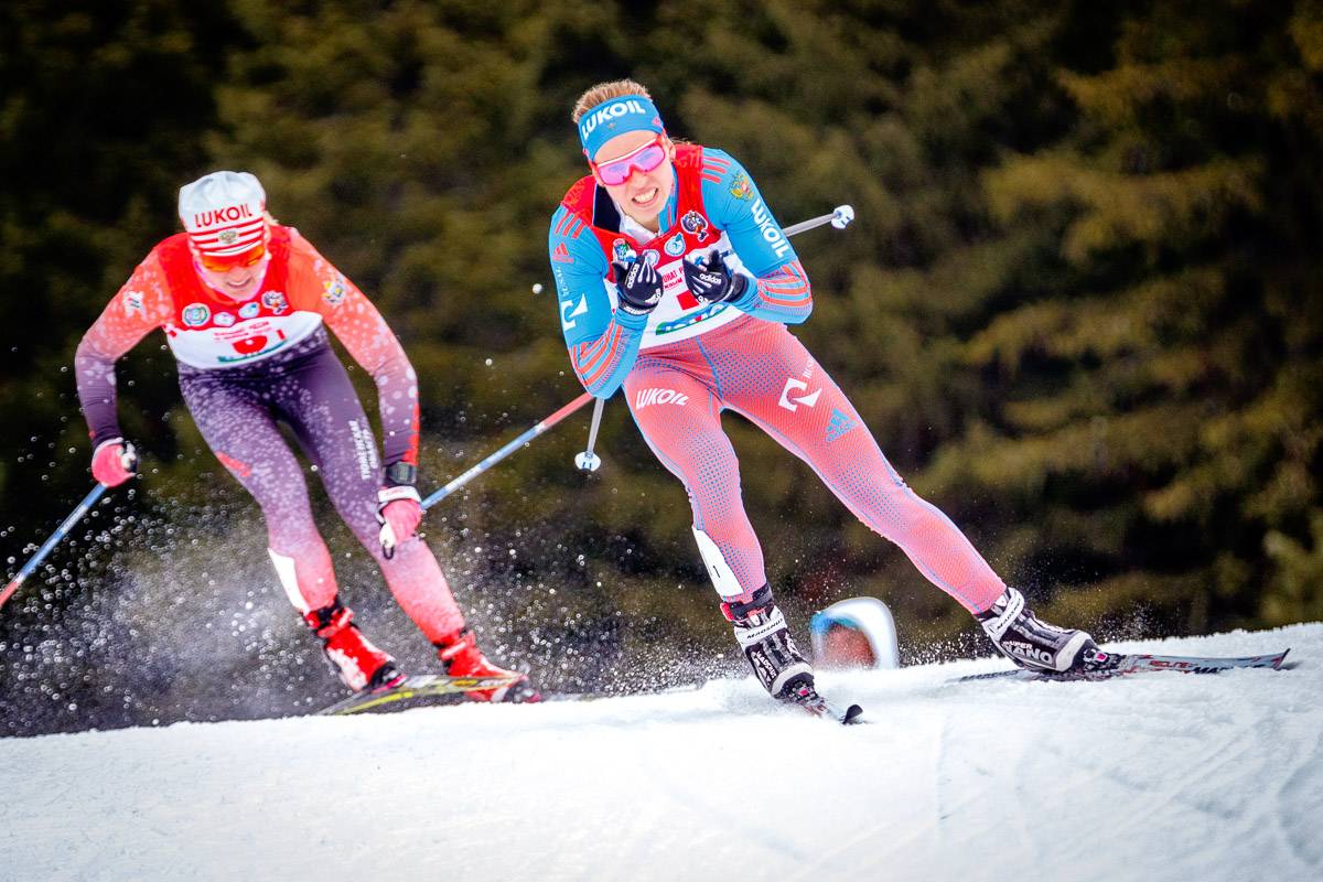 Язык лыжников. Командный спринт лыжи. Лыжные гонки спринт. Индивидуальный спринт лыжных гонок. Командный спринт в лыжных гонках.